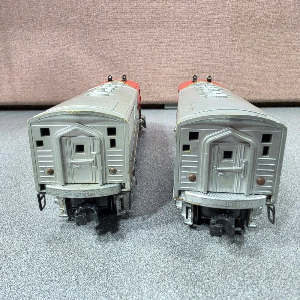Lionel Santa Fe F3 Diesel Locomotive O-Gauge Red Silver Good Warbonnet A-A